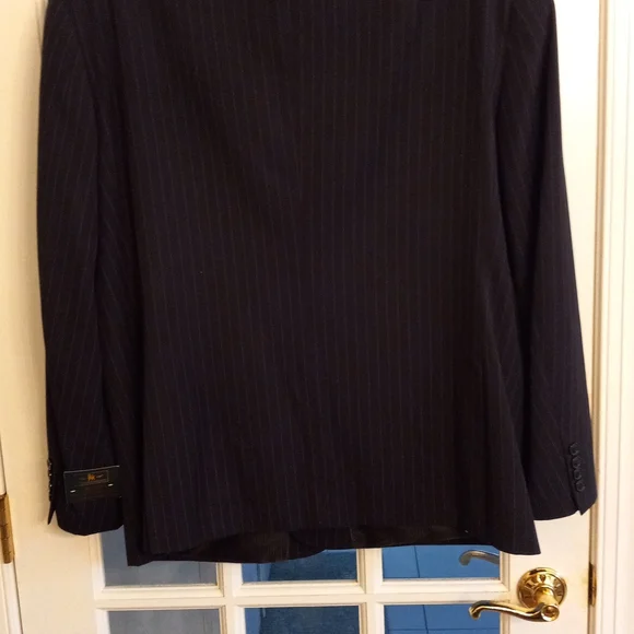 Cooper & Nelson Mens BlackPinstripe Blazer Size 48R 42W.